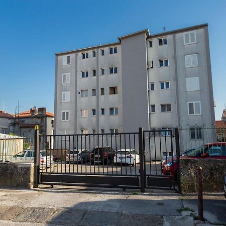 Apartman Izis Centar Pule Пула Екстериор снимка